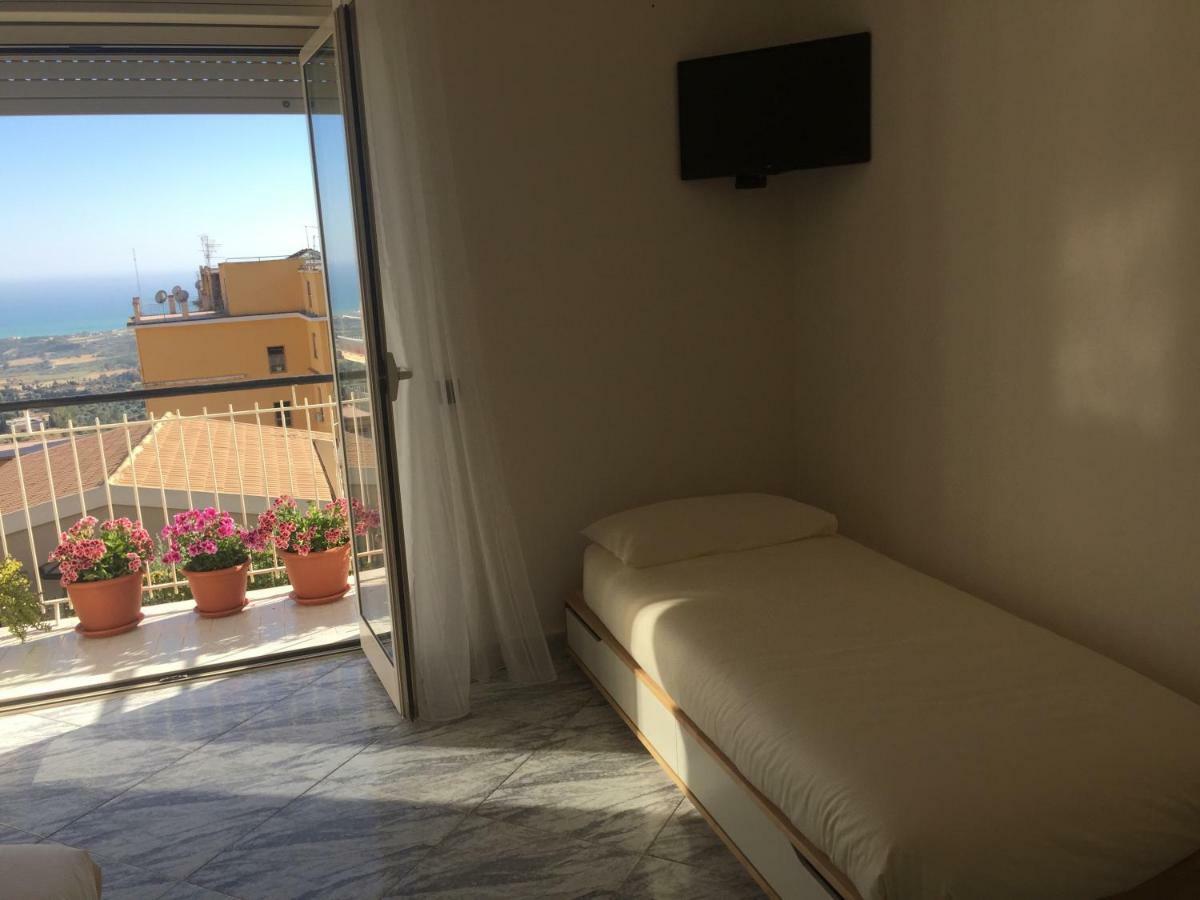 La Salida Del Sol Bed & Breakfast Agrigento Bagian luar foto
