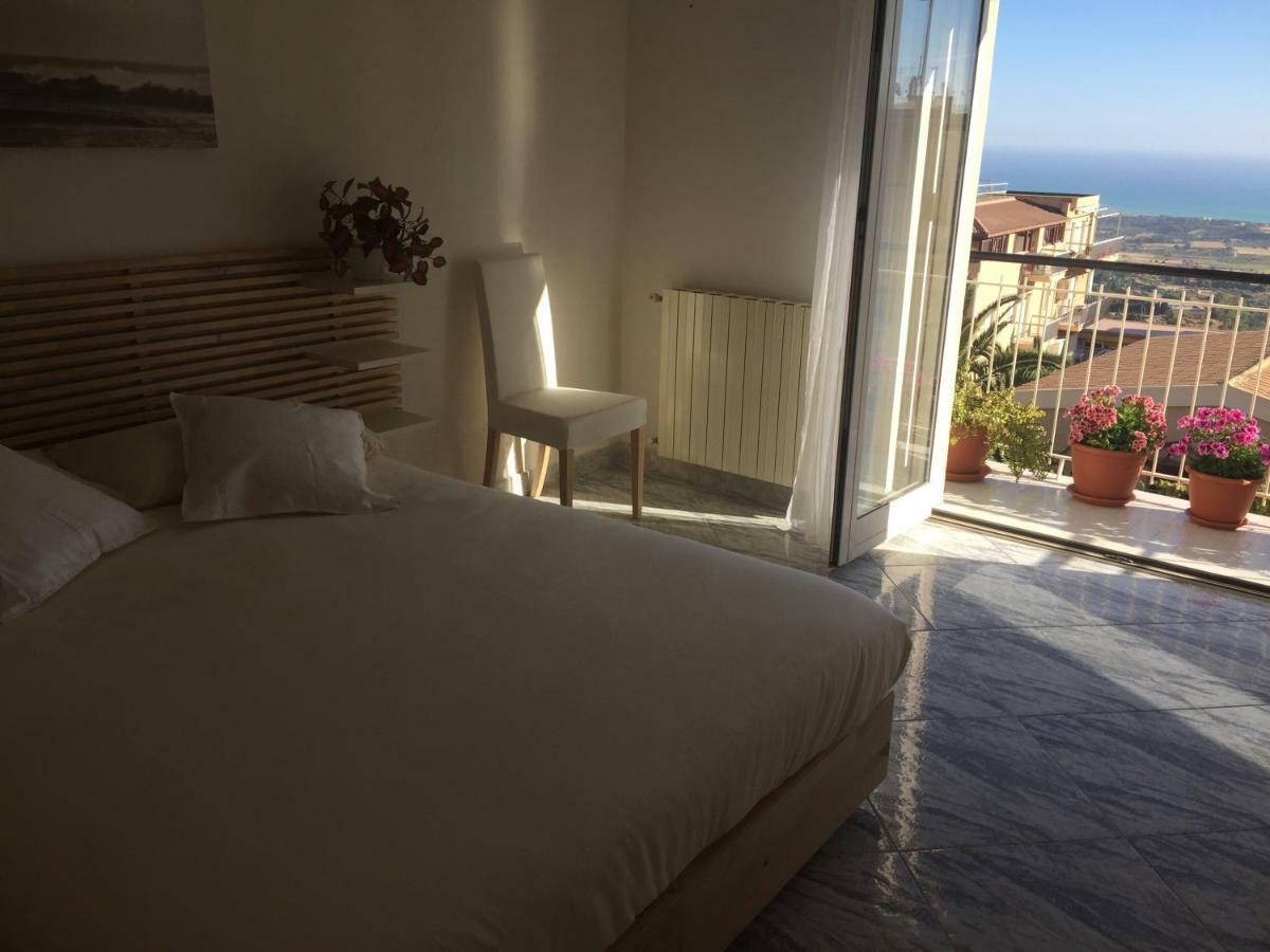 La Salida Del Sol Bed & Breakfast Agrigento Bagian luar foto