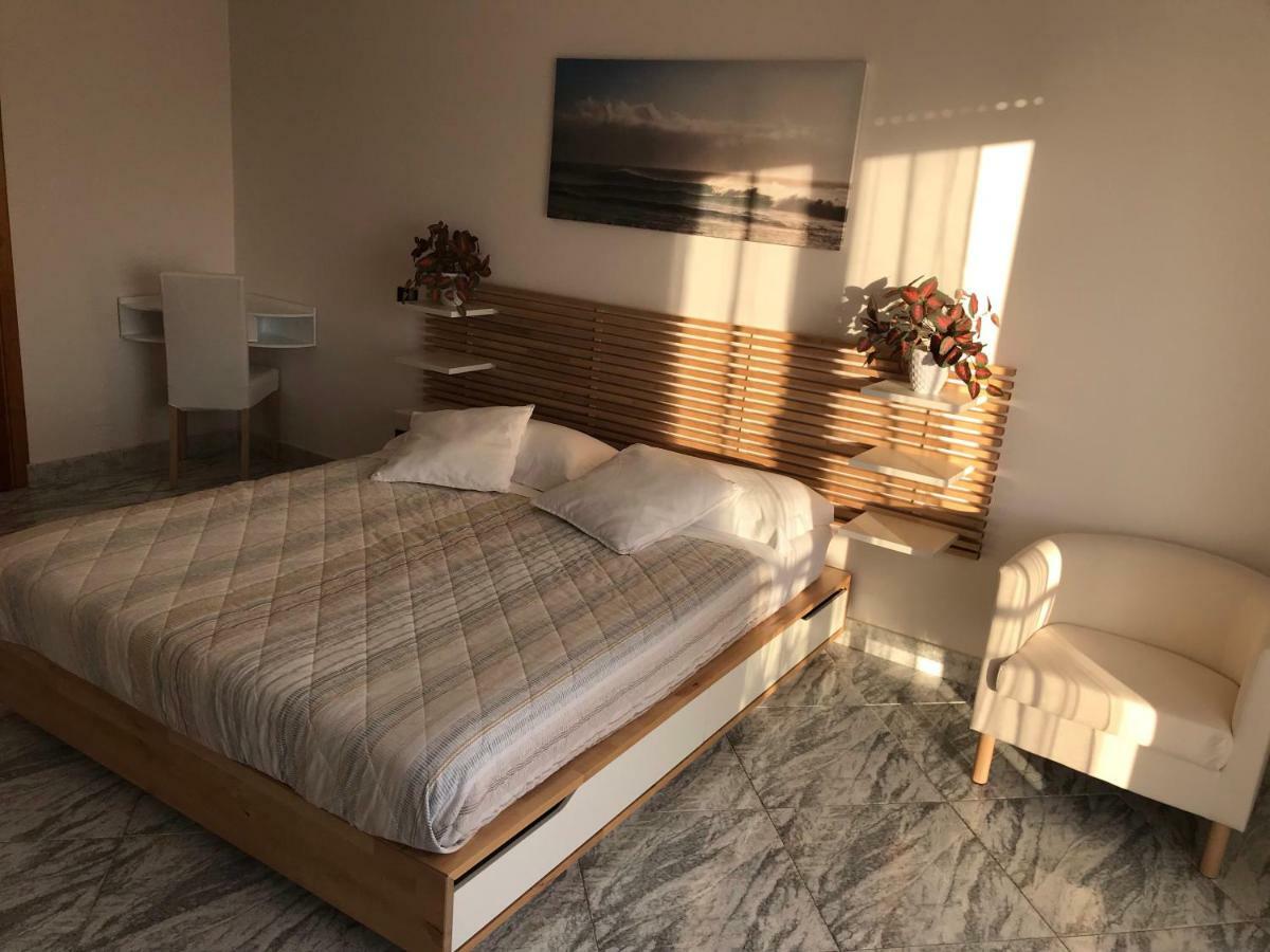 La Salida Del Sol Bed & Breakfast Agrigento Bagian luar foto